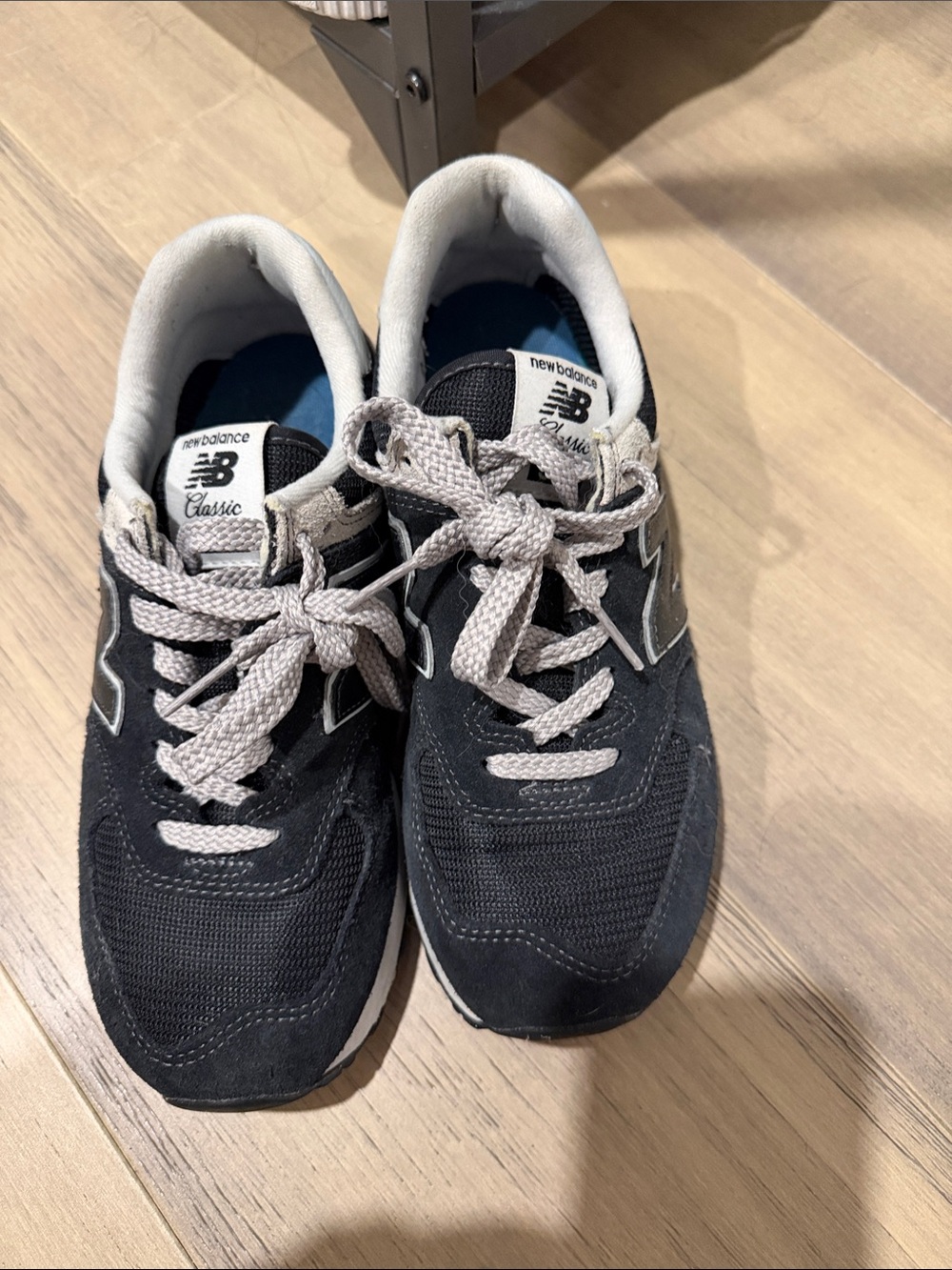 New Balance Black & Gray Women's Classic Sneakers